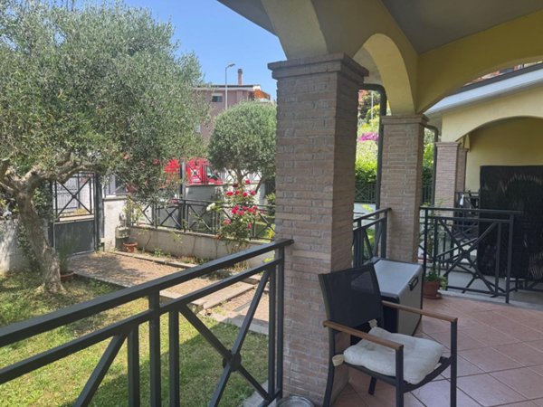 casa indipendente in affitto a Roma in zona Torrino