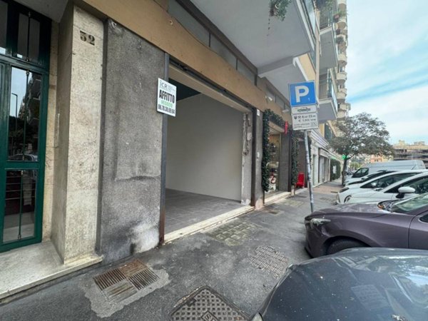 negozio in affitto a Roma in zona Appio Latino