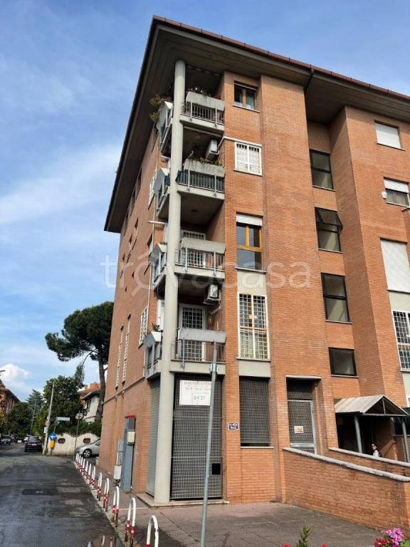 appartamento in affitto a Roma in zona Osteria del Curato