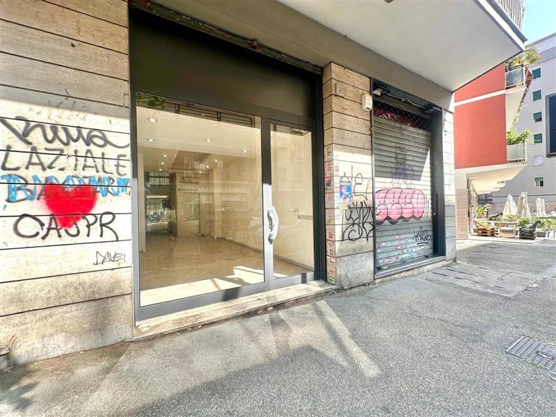negozio in affitto a Roma in zona Appio Claudio