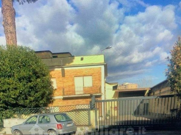 negozio in affitto a Roma in zona Ponte Mammolo