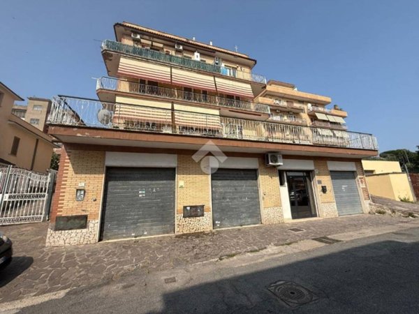 negozio in affitto a Roma in zona Casal Boccone