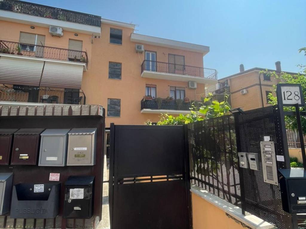 appartamento in affitto a Roma in zona Torre Angela