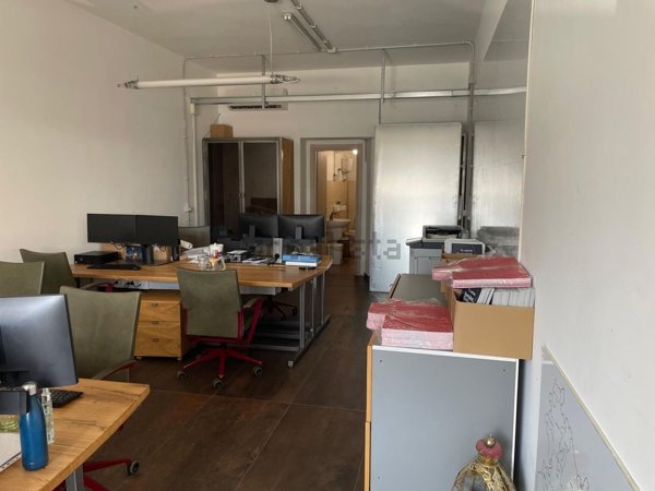 locale commerciale in affitto a Roma