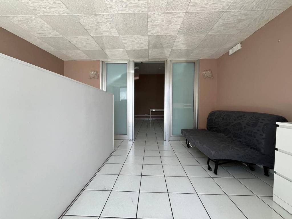 negozio in affitto a Roma in zona Dragona/Bagnoletto