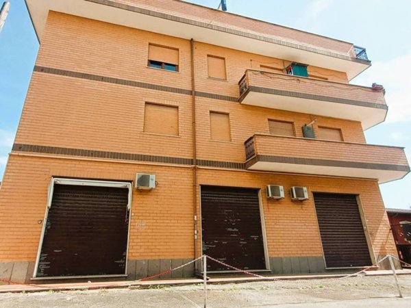 negozio in affitto a Roma in zona Dragona/Bagnoletto