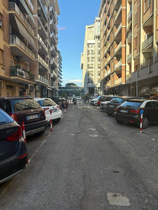 locale commerciale in affitto a Roma in zona Ostiense