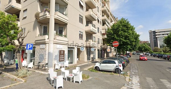 locale commerciale in affitto a Roma in zona Torrino