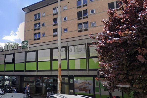 locale commerciale in affitto a Roma in zona Rione Prati