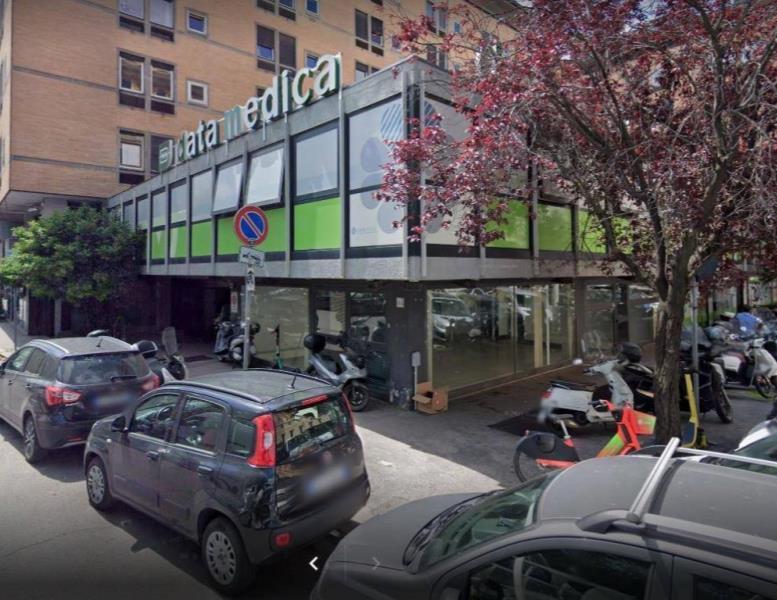 negozio in affitto a Roma in zona Rione Prati