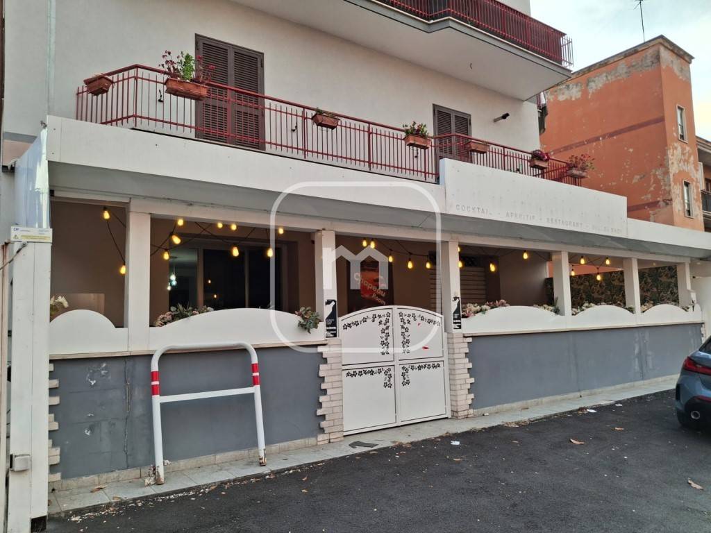 negozio in affitto a Roma in zona Ponte di Nona