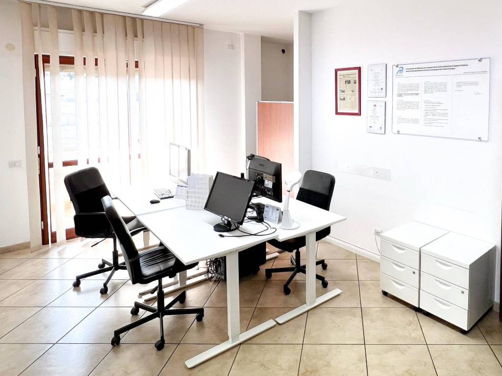 ufficio in affitto a Roma in zona Romanina