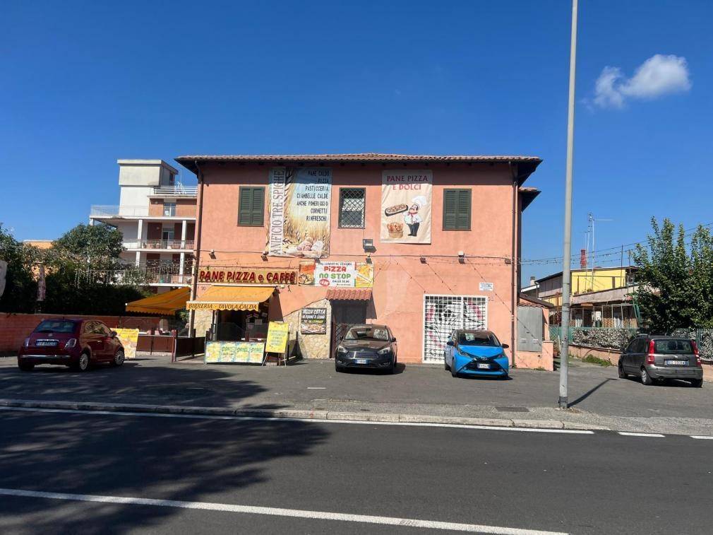negozio in affitto a Roma in zona Primavalle