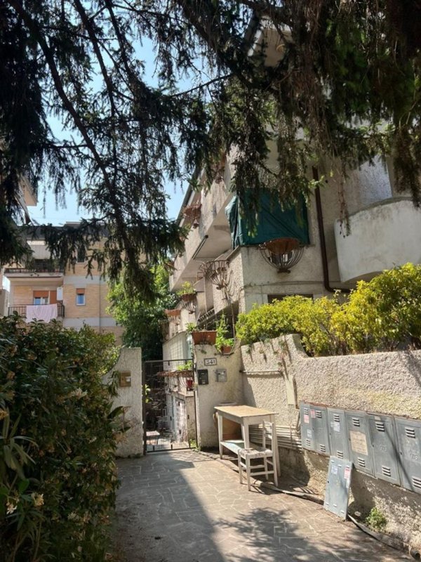 appartamento in affitto a Roma in zona Tomba di Nerone