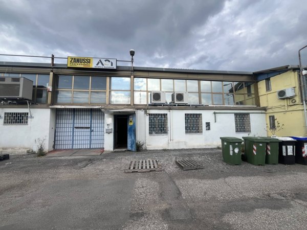 locale di sgombero in affitto a Roma in zona Portuense