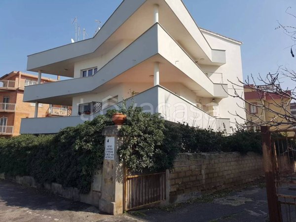 appartamento in affitto a Roma in zona Lido di Castel Fusano