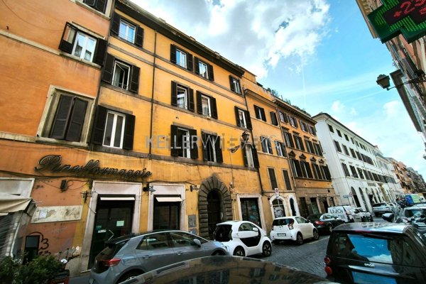 locale commerciale in affitto a Roma in zona Campo Marzio