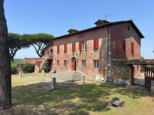 casa indipendente in affitto a Roma in zona Celio
