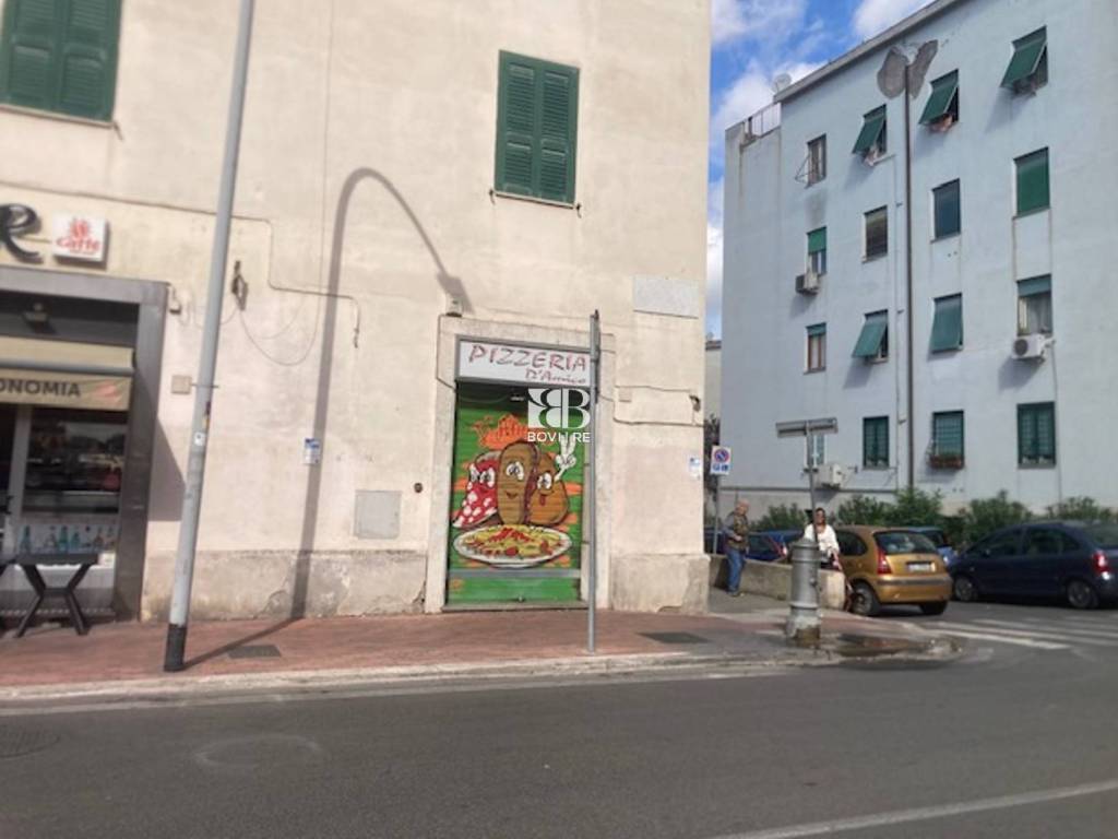 negozio in affitto a Roma in zona Torrevecchia