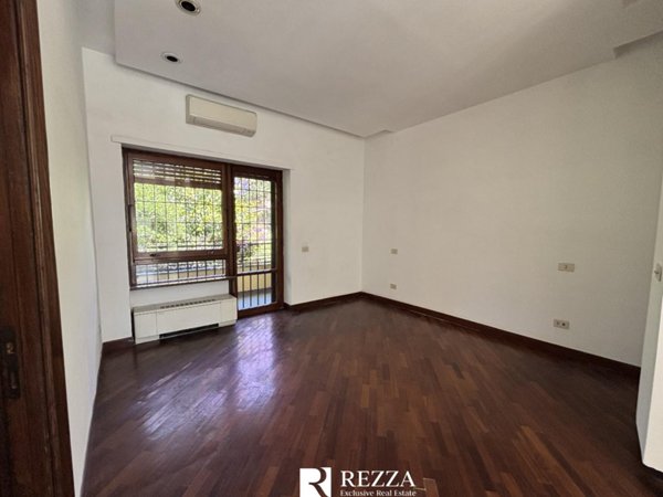 negozio in affitto a Roma