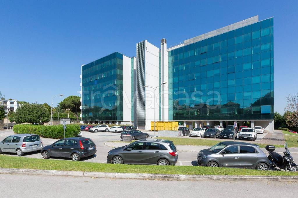 ufficio in affitto a Roma in zona EUR