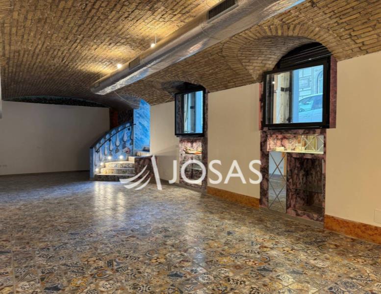 locale commerciale in affitto a Roma in zona Ludovisi/Sallustiano