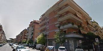 negozio in affitto a Roma in zona Castel Fusano
