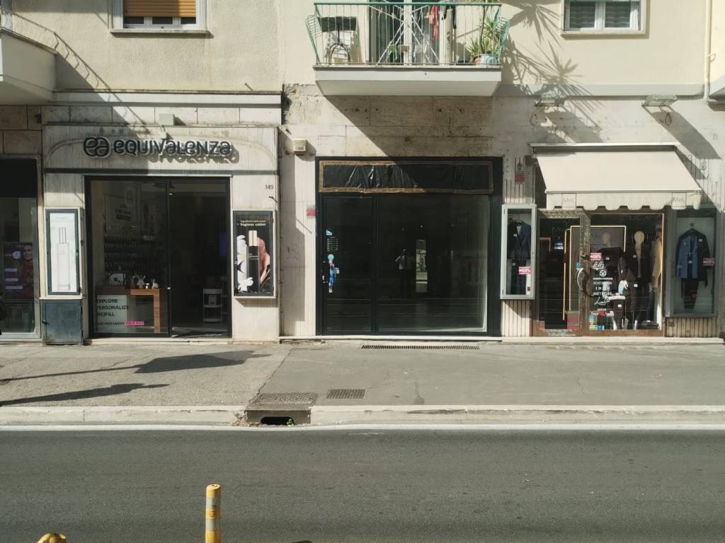 negozio in affitto a Roma in zona Salario