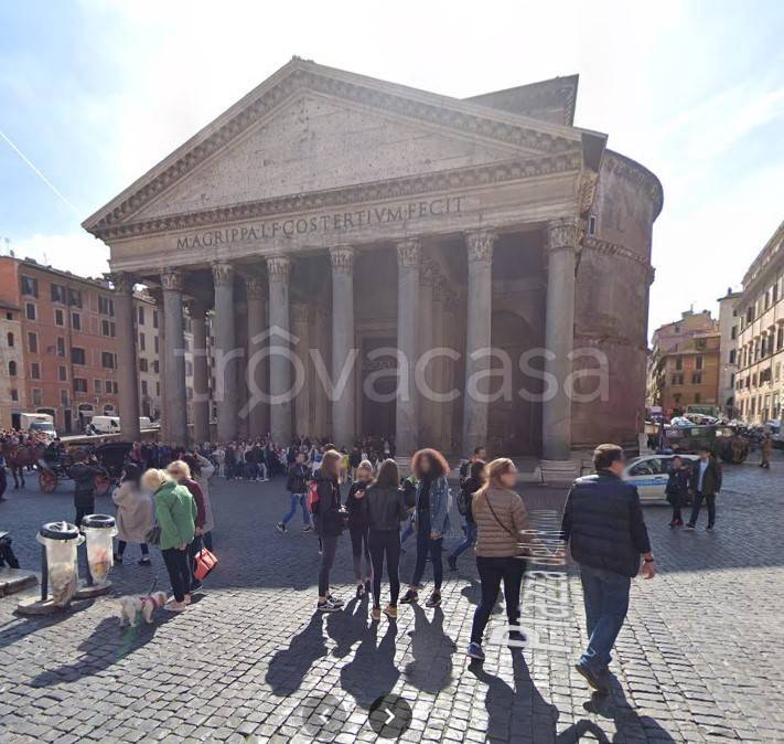 trivano in affitto a Roma in zona Parione/Sant'Eustachio