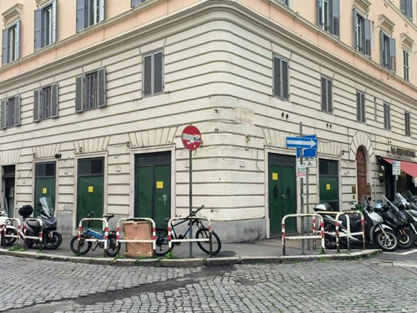negozio in affitto a Roma in zona Ludovisi/Sallustiano