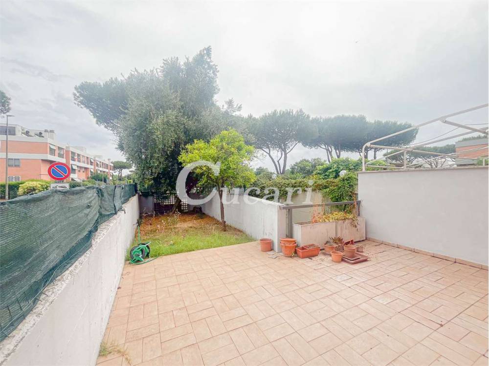 casa indipendente in affitto a Roma in zona Acilia