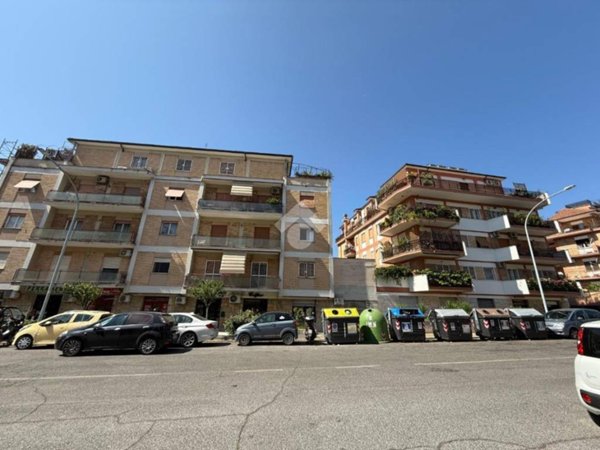 negozio in affitto a Roma