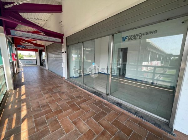 appartamento in affitto a Roma in zona Axa