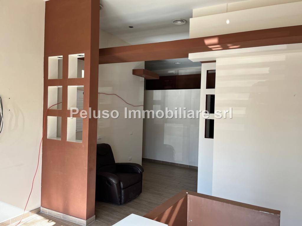 negozio in affitto a Roma in zona Giuliano Dalmata
