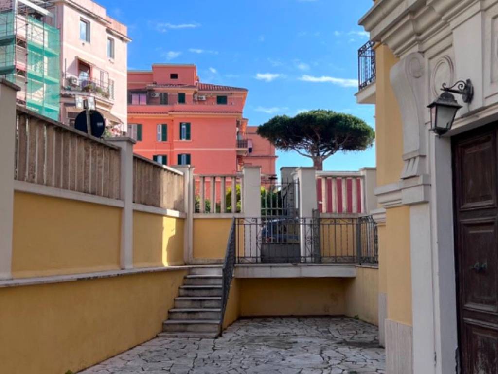 appartamento in affitto a Roma in zona Ostia