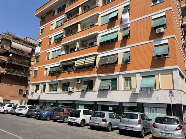 locale commerciale in affitto a Roma in zona Portuense