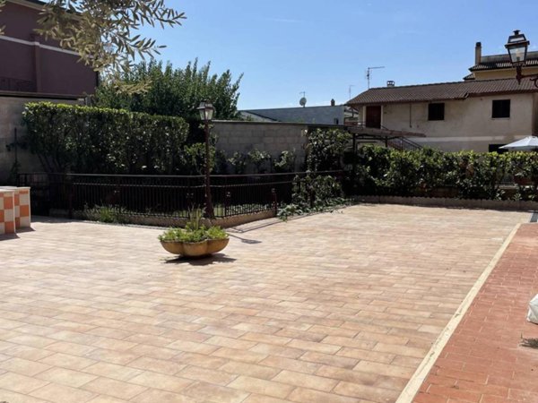 appartamento in affitto a Roma in zona Case Rosse