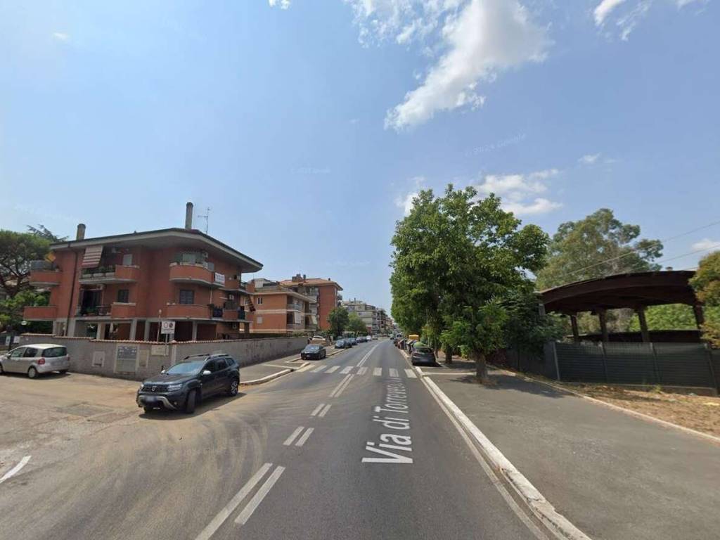 negozio in affitto a Roma in zona Torrevecchia