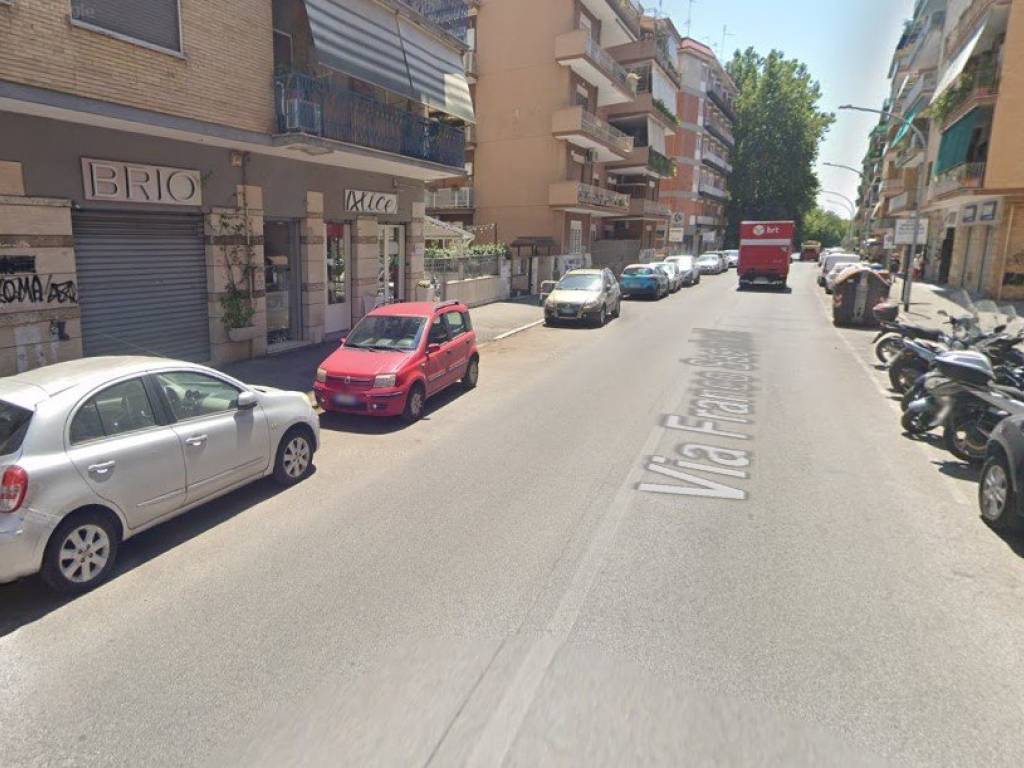 negozio in affitto a Roma in zona Monte Sacro/Talenti