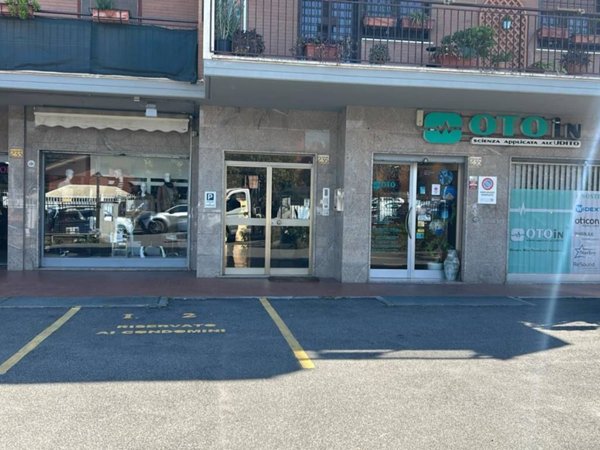 negozio in affitto a Roma in zona Tor di Quinto