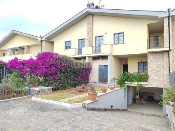 casa indipendente in affitto a Roma in zona Casal Palocco