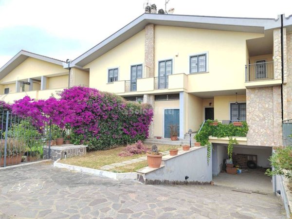 casa indipendente in affitto a Roma in zona Casal Palocco