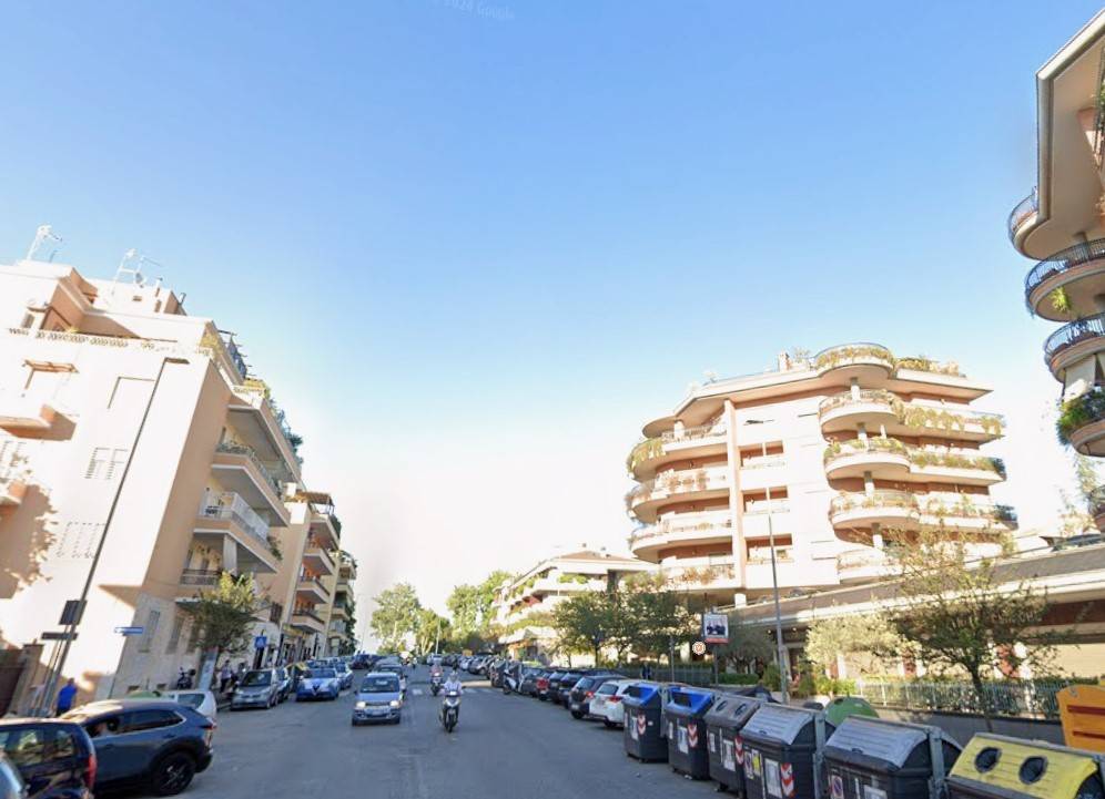 negozio in affitto a Roma in zona Della Vittoria