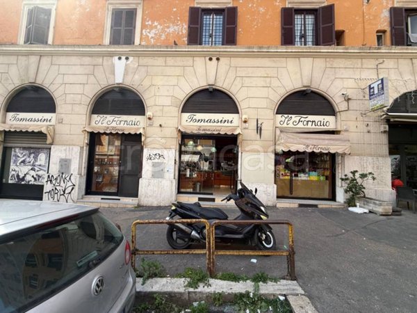 quadrivano in affitto a Roma in zona Tuscolano