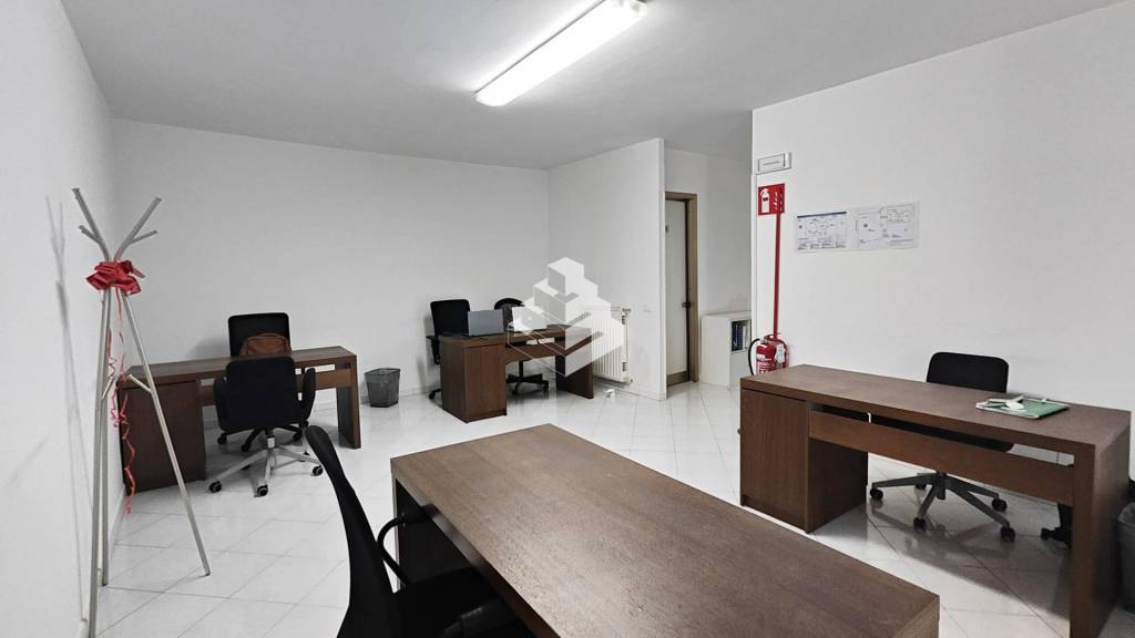 ufficio in affitto a Roma in zona Torrino