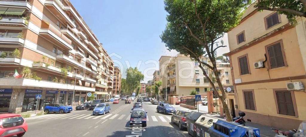 negozio in affitto a Roma in zona Rione Prati