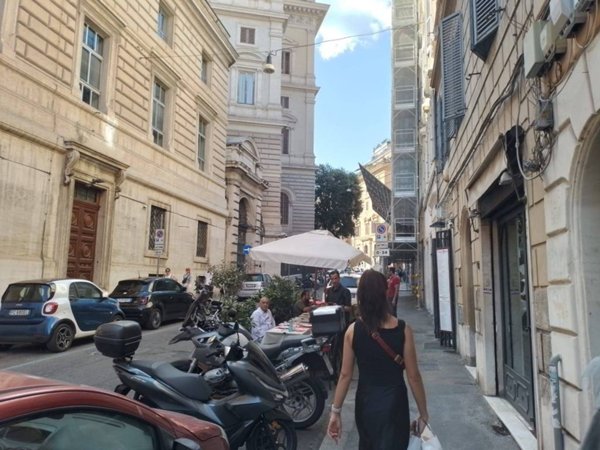 negozio in affitto a Roma in zona Centro Storico