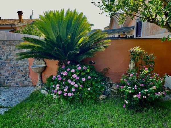 casa indipendente in affitto a Roma in zona Infernetto