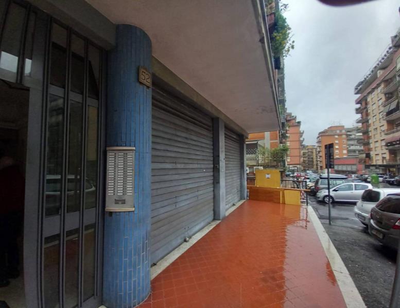 locale commerciale in affitto a Roma in zona Collatino