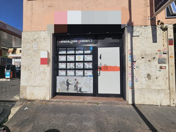 locale commerciale in affitto a Roma in zona Prenestino-Centocelle